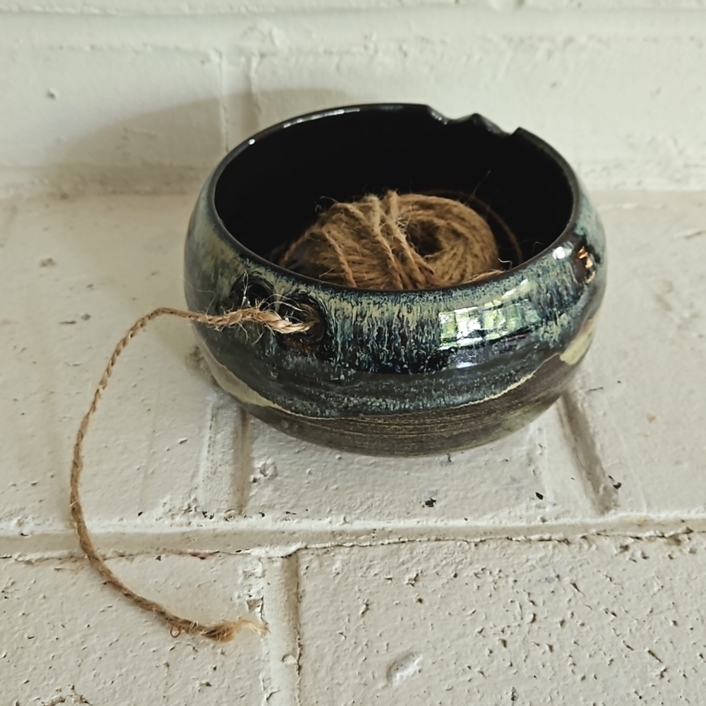 Studio Pottery Ceramic glazed knitting bowl